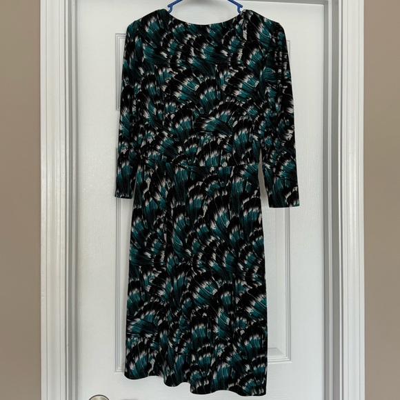 Patterned Dress - Picture 2 of 3